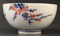 Lot 512 - A bowl decorated in imari colours, late...