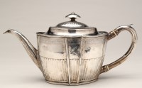 Lot 629 - A George III teapot, probably by John Wall,...