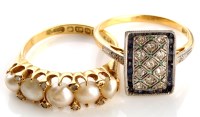 Lot 802 - An Art Deco diamond, sapphire and emerald ring,...