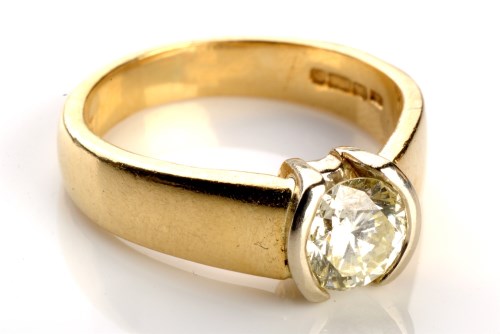 Lot 876 - A single stone diamond ring, the brilliant cut...