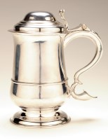 Lot 532 - A George III lidded tankard, by John Langlands...