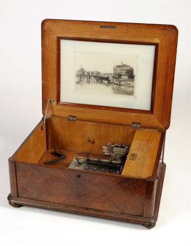 Lot 1140 - A late 19th Century Original 128 polyphone,