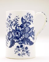 Lot 353 - A Worcester tankard, printed with the...