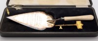 Lot 438 - A George V silver gilt presentation key, maker'...