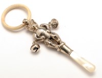 Lot 566 - An early 20th Century silver child's rattle,...