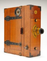 Lot 971 - A Moy & Bastie 35mm motion picture camera,...