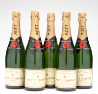 Lot 1021 - Five bottles of Moet & Chandon Champagne,...