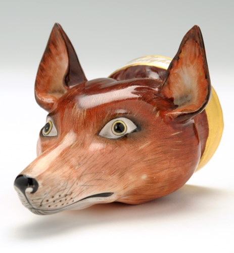 Lot 99 - Porcelain Fox mask stirrup cup,...