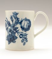 Lot 129 - Worcester blue and white printed mug, with...
