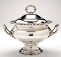 Lot 568 - An Elizabeth II soup tureen, by E.H. Parkin &...