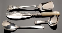 Lot 686 - A George III caddy spoon, by Joseph Willmore,...