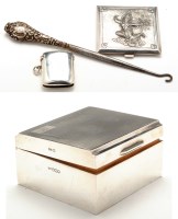 Lot 691 - A Sterling powder compact, possibly Thai,...