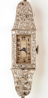 Lot 769 - An early 20th Century diamond set cocktail...