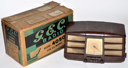 Lot 1080 - G.E.C. Radio: model 4050, in brown bakelite...