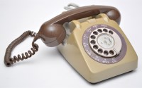 Lot 1081 - A GPO two-tone tan and brown telephone, 706L...