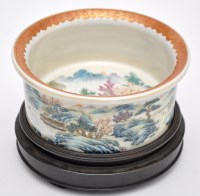 Lot 27 - Chinese Famille Rose and Famille Verte...
