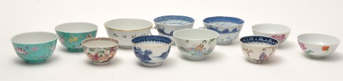 Lot 33 - Small pair of Chinese Famille Rose...