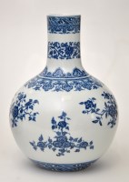 Lot 36 - Chinese blue and white ovoid-shaped vase, with...