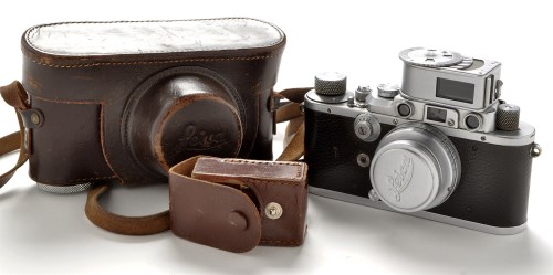 Lot 287 - A Leica IIIa rangefinder camera in chrome,...
