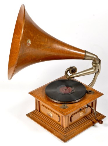 Lot 311 - An HMV 'The Gramophone Company Ltd.'...