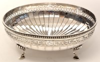 Lot 407 - A George V silver fruit stand, by Barker...