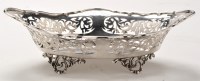 Lot 504 - An Edwardian silver dish, by Williams,...