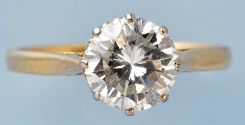 Lot 744 - A single stone solitaire diamond ring, the...