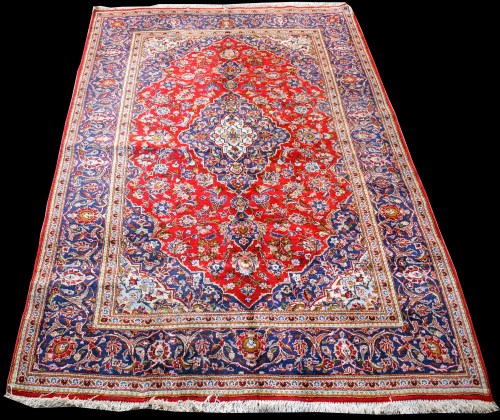 Lot 862 - A Kashan carpet, the central medallion...