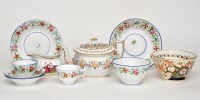 Lot 432 - New Hall teapot and cover, pattern no. 1401,...