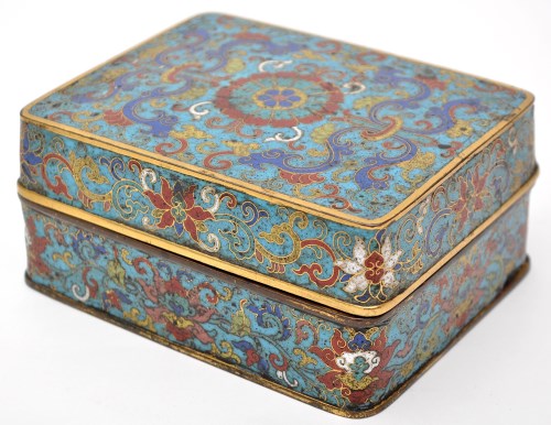 Lot 565 - Chinese cloisonne rectangular box and...
