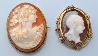 Lot 914 - A 19th Century carved shell cameo brooch, the...