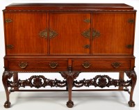 Lot 1343 - An early 20th Century mahogany cabinet, by...