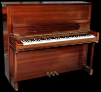 Lot 1384 - A late 20th Century walnut cased Hoffmann...