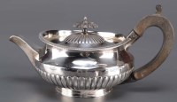 Lot 649 - A George III teapot, by Robert Hennell I &...