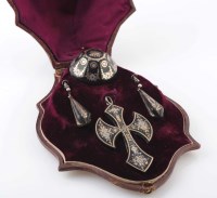 Lot 785 - A Victorian tortoiseshell and pique work...