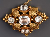 Lot 796 - A mid Victorian aquamarine and gold brooch,...