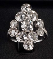 Lot 891 - A diamond cluster ring, circa 1900, the...