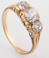 Lot 907 - A Victorian three stone diamond ring, c.1880,...