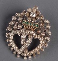 Lot 910 - A Victorian emerald and diamond brooch,...