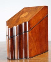 Lot 1013 - A large Georgian serpentine fronted mahogany...