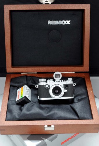 Lot 1139 - A Minox ''Classic'' Leica 1F sub miniature...