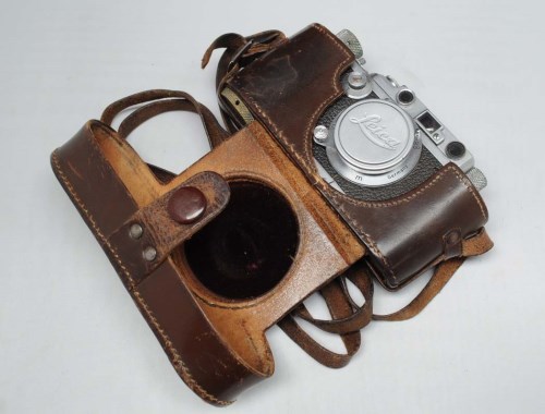 Lot 1191 - A Leica IIIa camera, serial no. 193063, fitted...