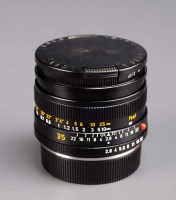 Lot 1220 - A Leitz Elmarit-R 35mm f2.8 lens serial...