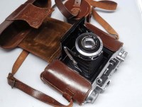 Lot 1222 - An Ensign Commando folding camera, fitted...