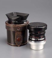 Lot 1227 - A Leitz Elmarit 28mm f2.8 lens, serial no....