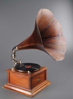 Lot 441 - An Apollo table top gramophone, with stained...