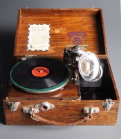 Lot 443 - A Perophone Pixie Grippa gramophone, with 6in....