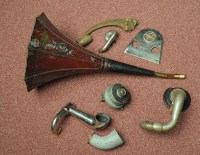 Lot 491 - A quantity of phonograph and gramophone parts,...