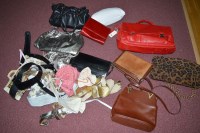 Lot 328 - A quantity of vintage and later ladies...