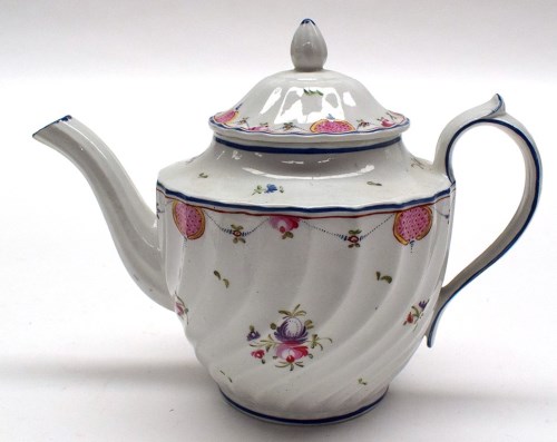 Lot 59 - Probably Factory Y hard paste teapot, c.1795,...
